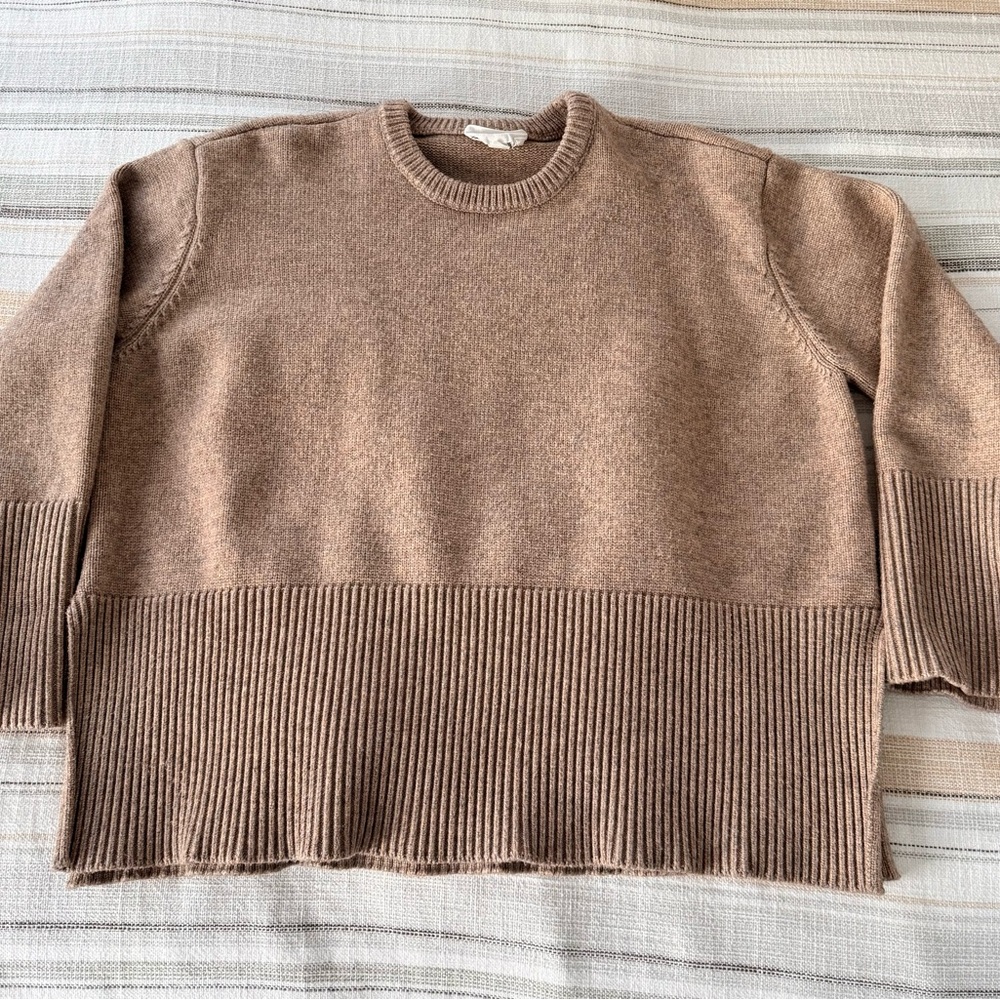 Tuckernuck Pomander Place Crew Neck Sweater - Picture 3 of 3